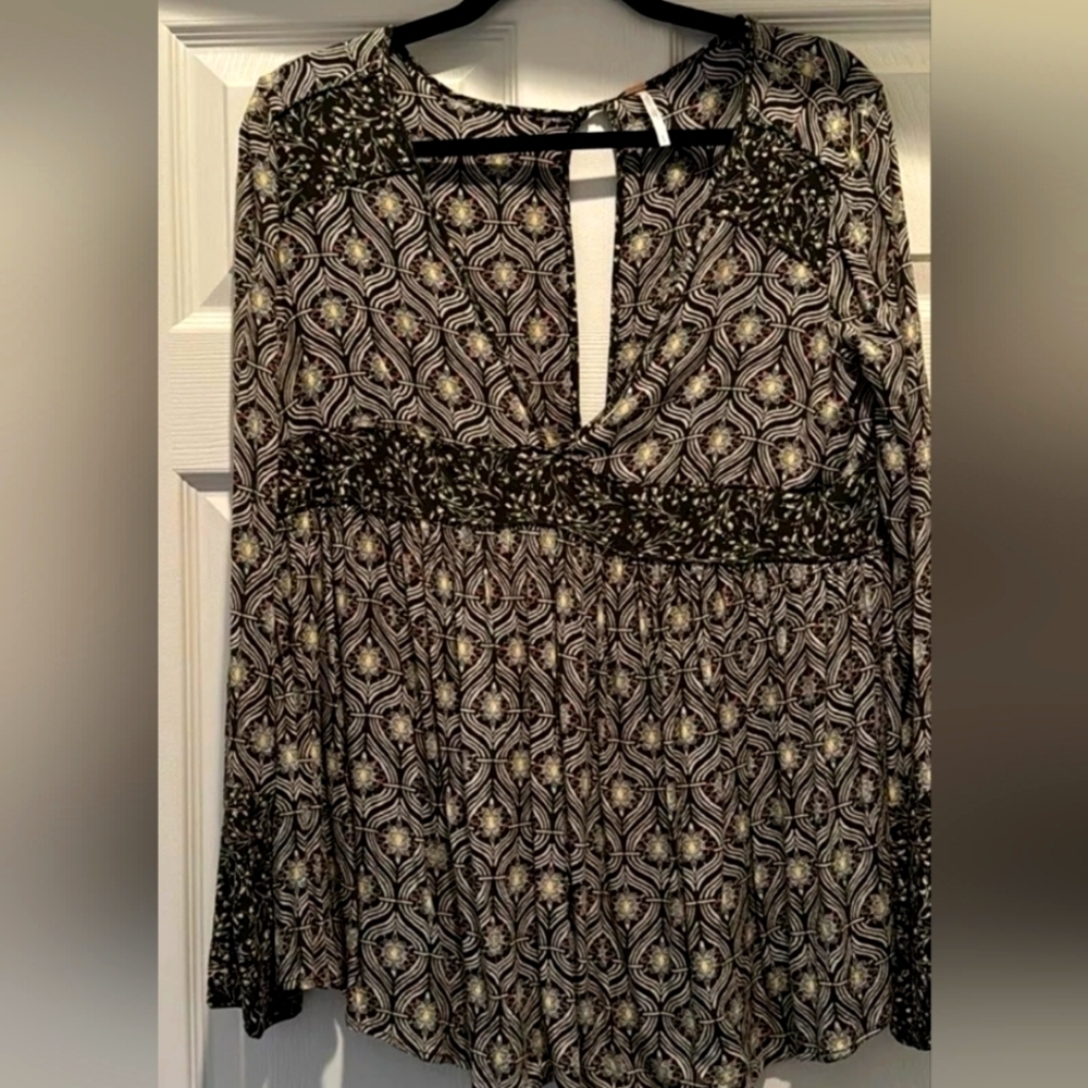 Free people blouse EUC!
